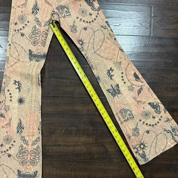 BDG Women's Printed Ruched V-front Flare Jean Low Rise Zip Closure Beige 26 - Picture 12 of 12